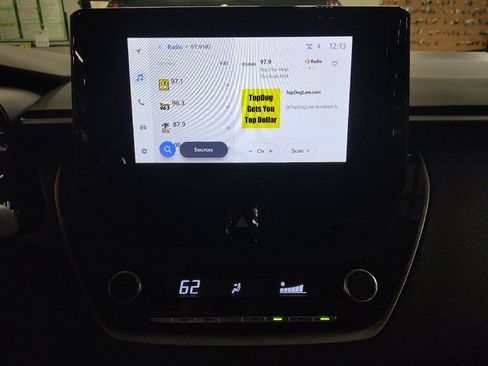 Used 2024 Toyota Corolla LE image 25