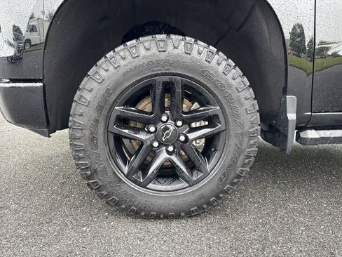 Used 2022 Chevrolet Silverado 1500 LT Trail Boss w/ LT Trail Boss Premium Package AWD/4WD image 12