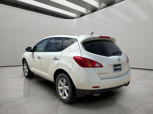 Used 2010 Nissan Murano S FWD image 3