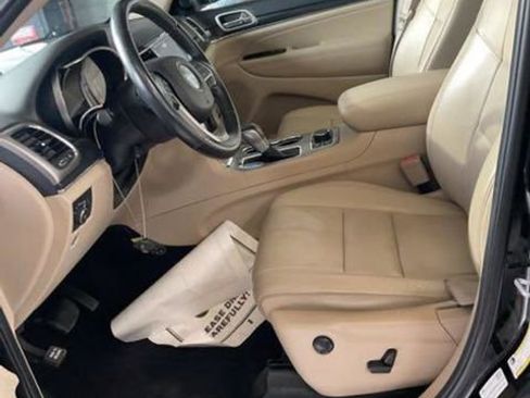 Used 2019 Jeep Grand Cherokee Limited w/ Luxury Group II image 12