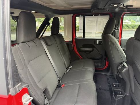 Used 2018 Jeep Wrangler Unlimited Sport S AWD/4WD image 22
