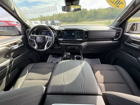 Used 2023 Chevrolet Silverado 1500 RST w/ Z71 Off-Road Package image 31