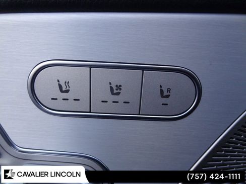 Used 2024 Mercedes-Benz GLS 450 4MATIC image 16