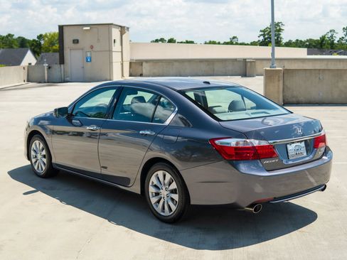 Used 2013 Honda Accord Touring image 8