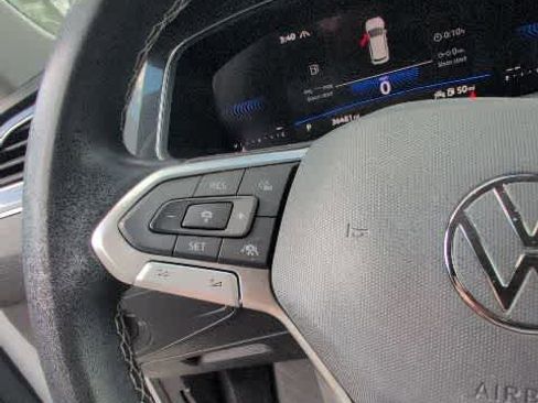 Certified 2023 Volkswagen Tiguan SE AWD/4WD image 17