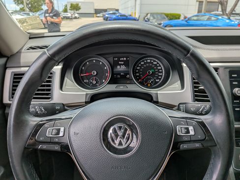 Used 2018 Volkswagen Atlas SE FWD image 28