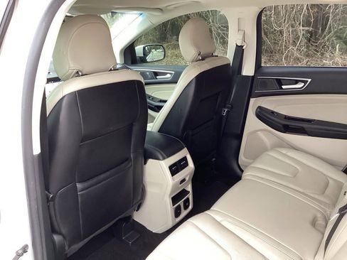 Used 2019 Ford Edge Titanium w/ Equipment Group 301A image 36