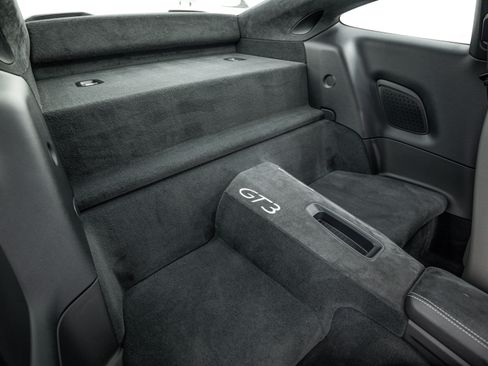 Certified 2018 Porsche 911 GT3 RWD image 25