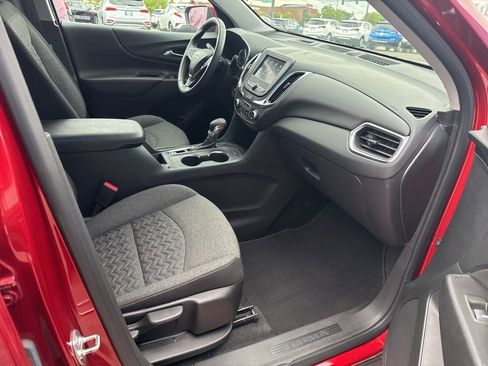 Used 2024 Chevrolet Equinox LT image 33