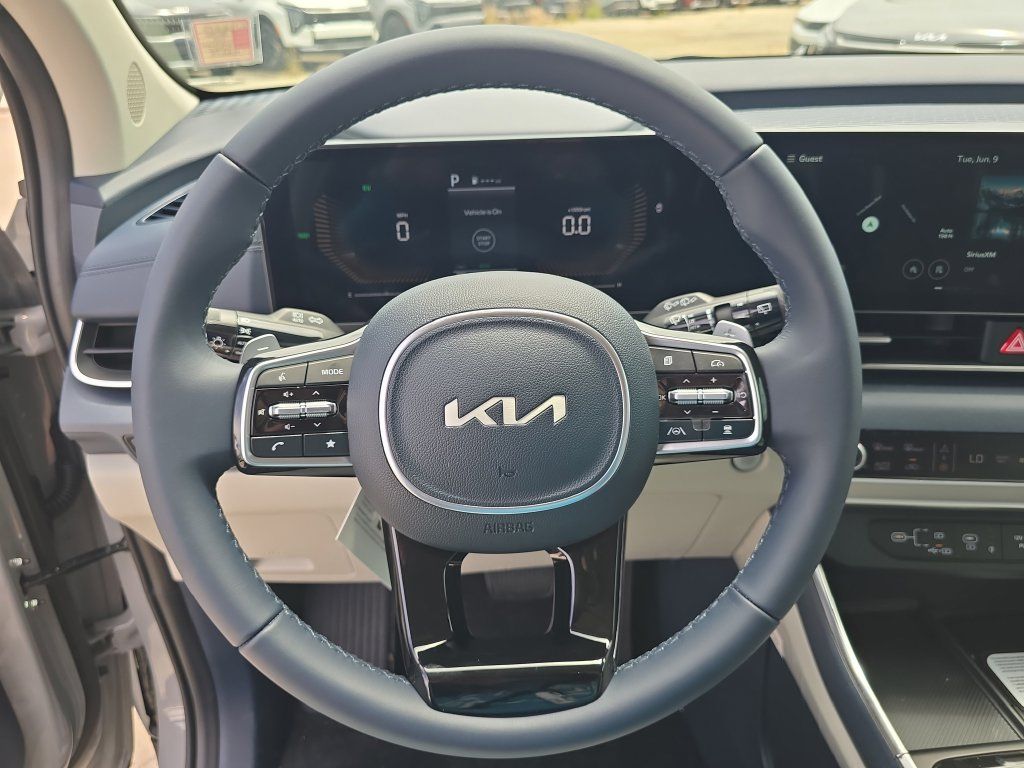 New 2026 Kia Carnival EX FWD image 31