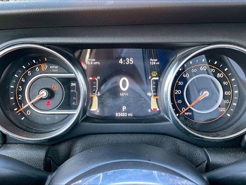 Certified 2020 Jeep Gladiator Overland AWD/4WD image 8