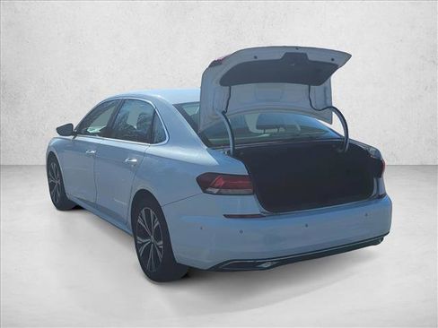 Used 2020 Volkswagen Passat 2.0T SEL image 7