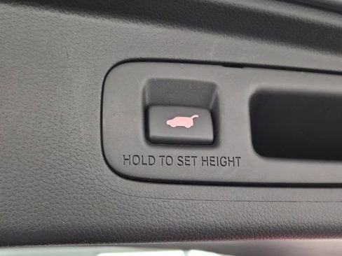 Used 2025 Honda CR-V EX-L image 9