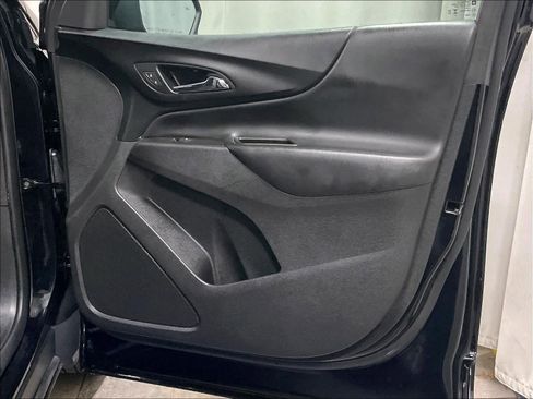 Used 2024 Chevrolet Equinox LT image 12