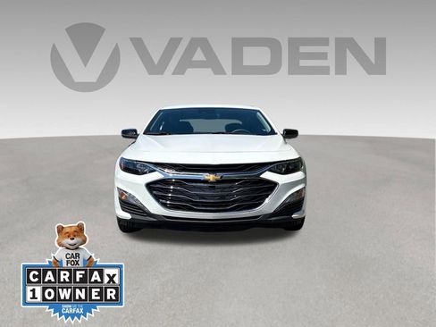 Used 2025 Chevrolet Malibu LT FWD image 2