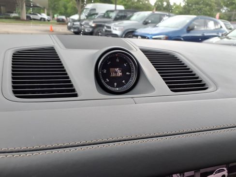 Used 2023 Porsche Cayenne Platinum Edition AWD/4WD image 37