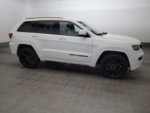 Used 2019 Jeep Grand Cherokee Altitude AWD/4WD image 11