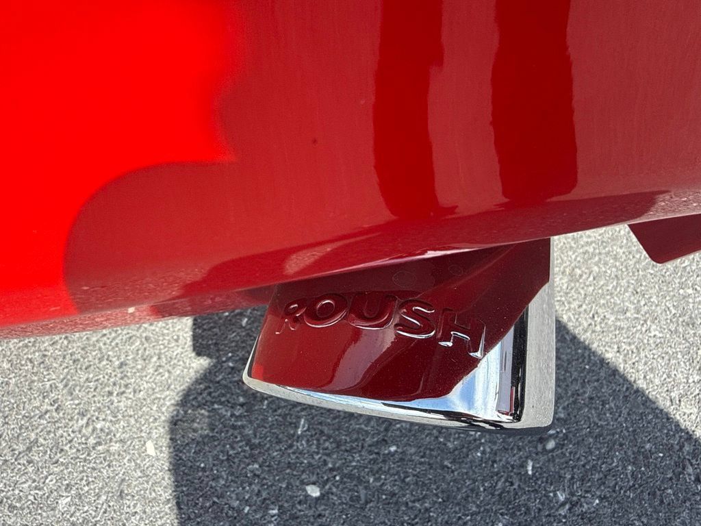 Used 2013 Ford Mustang Premium RWD image 5