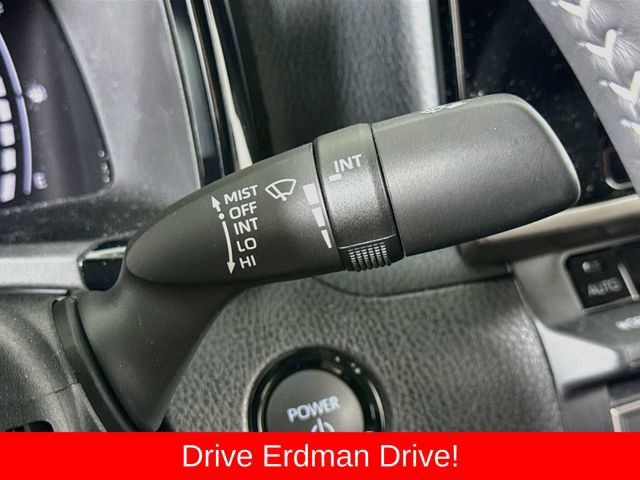Used 2026 Toyota Camry SE FWD image 16