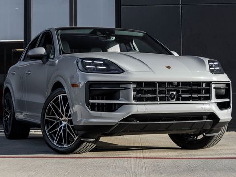 Certified 2026 Porsche Cayenne Coupe AWD/4WD image 6