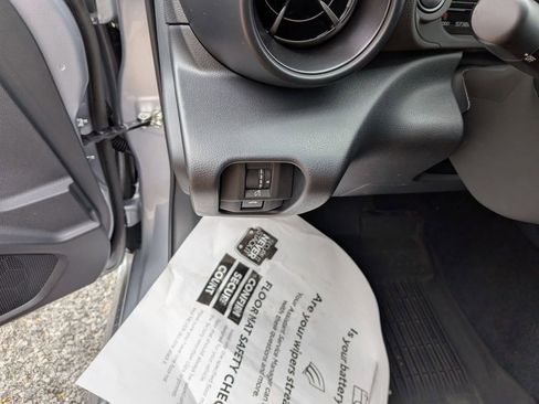 Used 2025 Toyota GR86 w/ ALL Weather Mat Package (TMS) RWD image 16