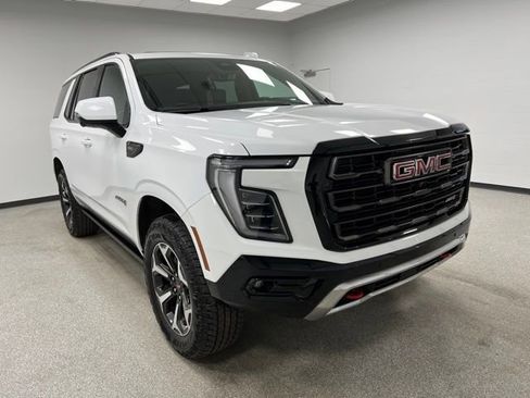 Used 2025 GMC Yukon AT4 Ultimate AWD/4WD image 2