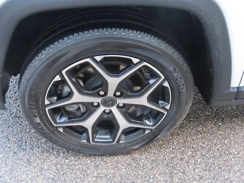 Used 2025 Jeep Compass Limited AWD/4WD image 17