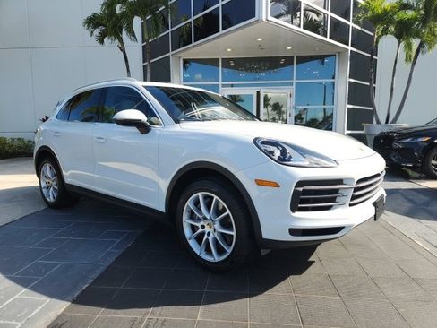 Used 2021 Porsche Cayenne w/ Premium Package image 1