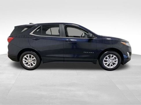 Used 2021 Chevrolet Equinox LT image 2