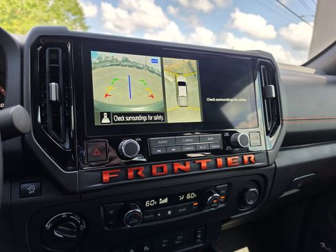 Used 2025 Nissan Frontier PRO-4X w/ Pro Premium Package AWD/4WD image 28