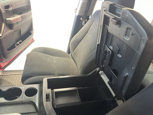 Used 2013 Toyota Tundra 4x4 CrewMax image 20