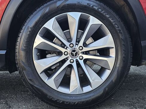 Used 2021 Mercedes-Benz GLE 350 4MATIC w/ Premium Package image 6