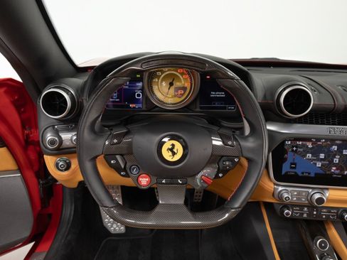 Used 2019 Ferrari Portofino RWD image 26