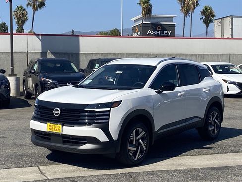 New 2026 Nissan Kicks SV image 5