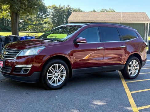 Used 2015 Chevrolet Traverse LT w/ Style and Technology Package image 10