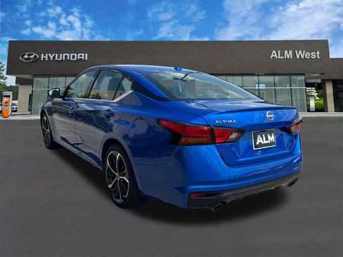 Used 2025 Nissan Altima 2.5 SR FWD image 7