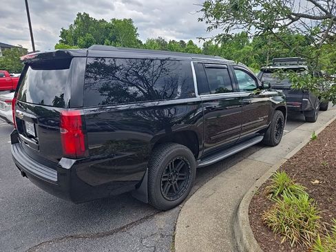 Used 2019 Chevrolet Suburban LT AWD/4WD image 2