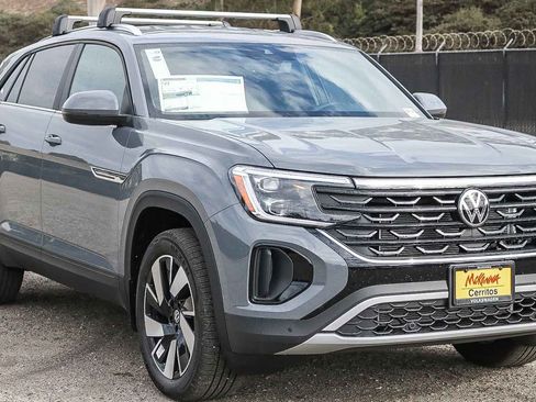 New 2026 Volkswagen Atlas Cross Sport SE FWD image 3
