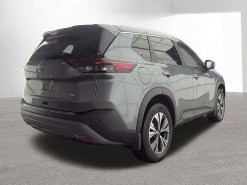 Used 2023 Nissan Rogue SV w/ SV Premium B Package image 2