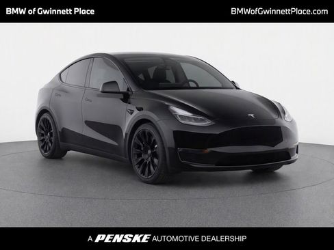 Used 2023 Tesla Model Y Long Range AWD/4WD image 1
