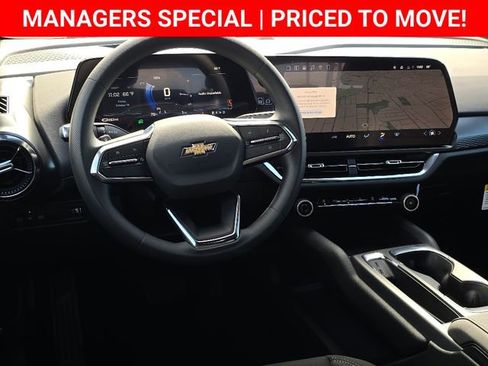 New 2026 Chevrolet Equinox EV LT image 16