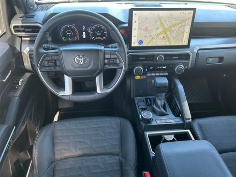 Used 2025 Toyota 4Runner TRD Off-Road Premium AWD/4WD image 19