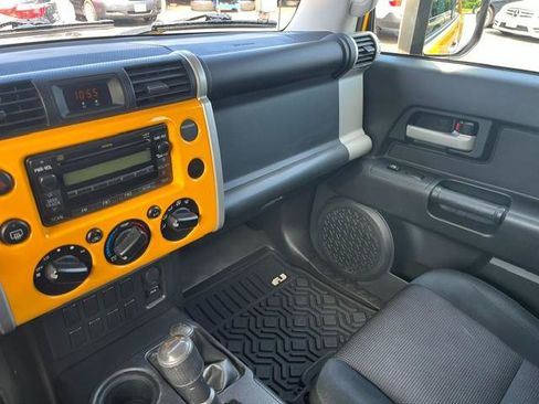 Used 2008 Toyota FJ Cruiser 4WD image 6