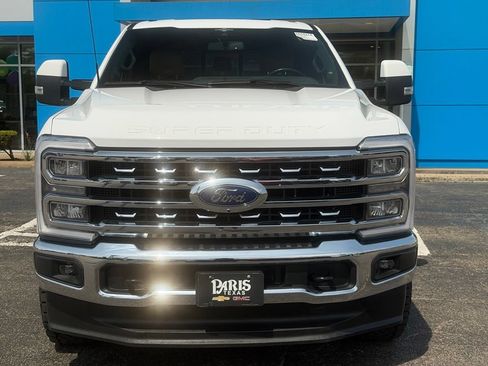 Used 2023 Ford F250 Lariat w/ FX4 Off-Road Package AWD/4WD image 2