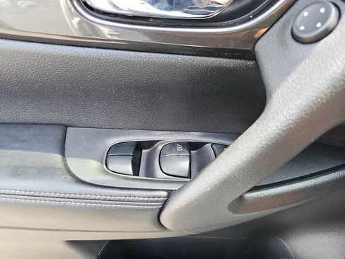 Used 2019 Nissan Rogue SV w/ Sun & Sound Touring Package FWD image 24