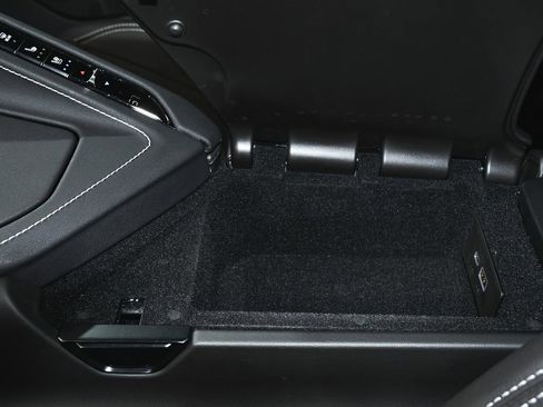 Used 2024 Chevrolet Corvette Stingray Preferred Conv w/ Z51 Performance Package RWD image 47