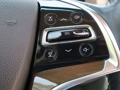 Used 2018 Cadillac Escalade Luxury image 43