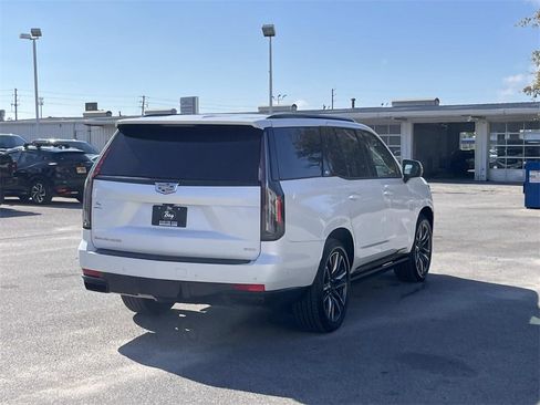 Used 2021 Cadillac Escalade Sport Platinum image 5