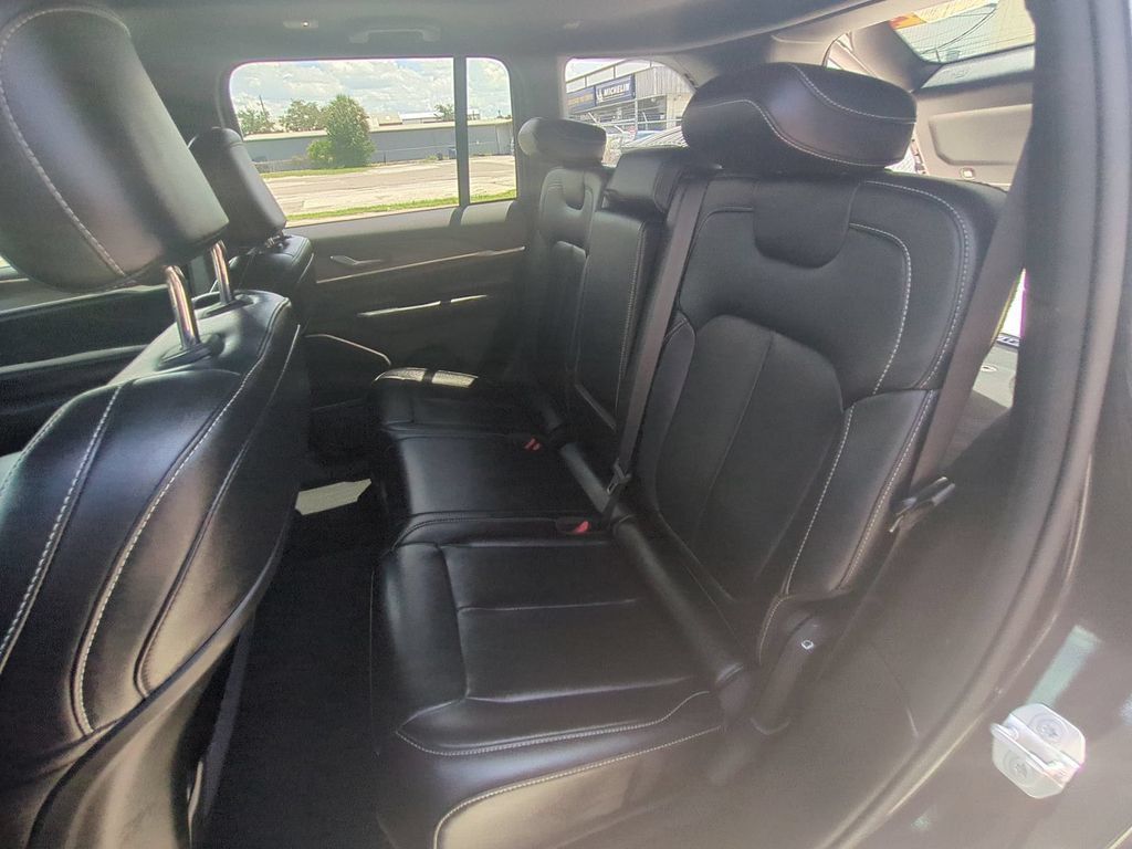 Used 2024 Jeep Grand Cherokee Limited 4xe AWD/4WD image 16