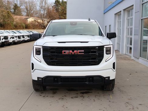 New 2026 GMC Sierra 1500 Elevation image 5
